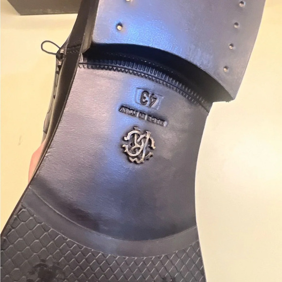 NWT Roberto Cavalli Black Oxford Shoes with Polished Leather Finish - Picture 3 of 11